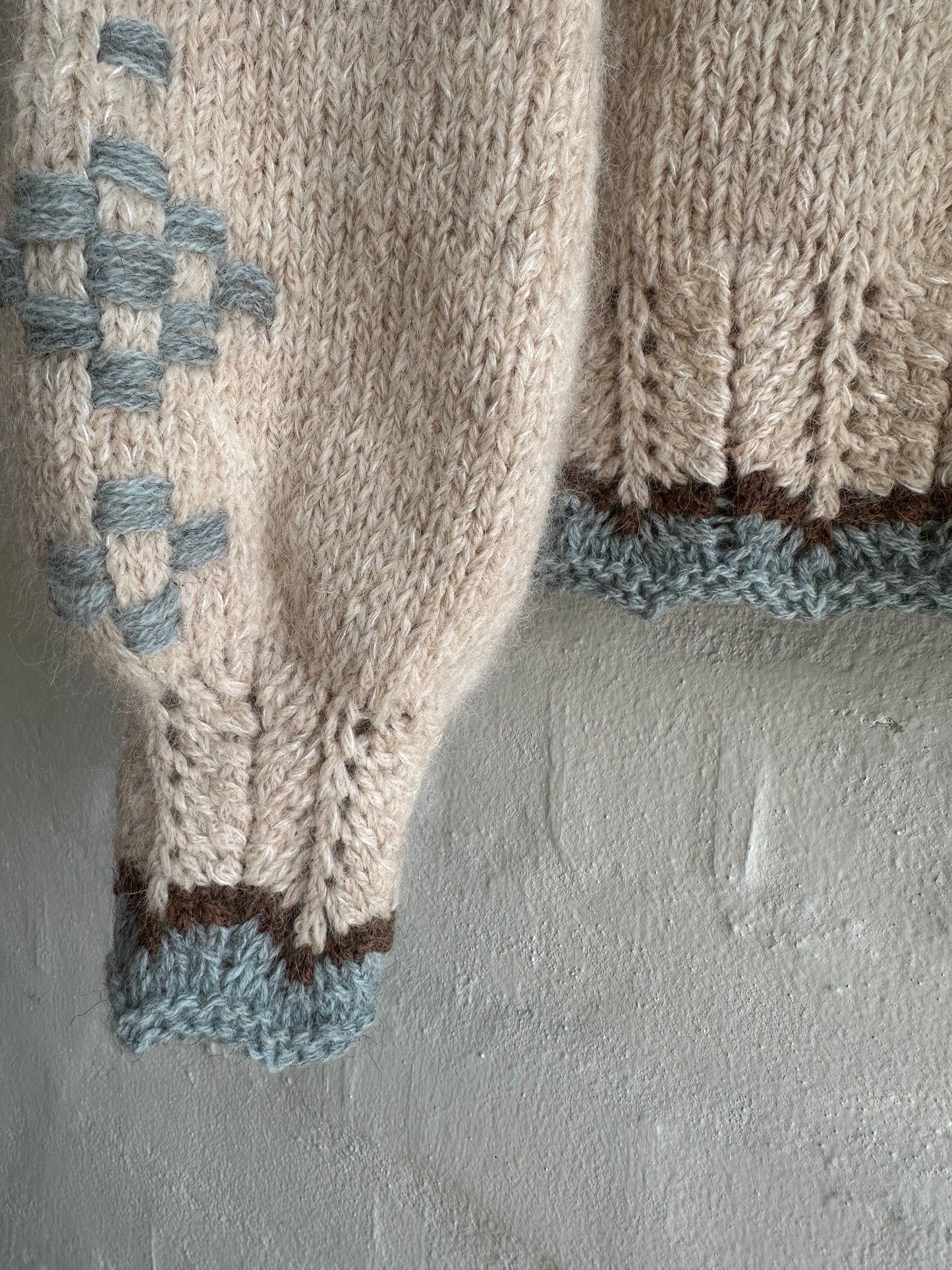 Lyø Sweater med hulmønster