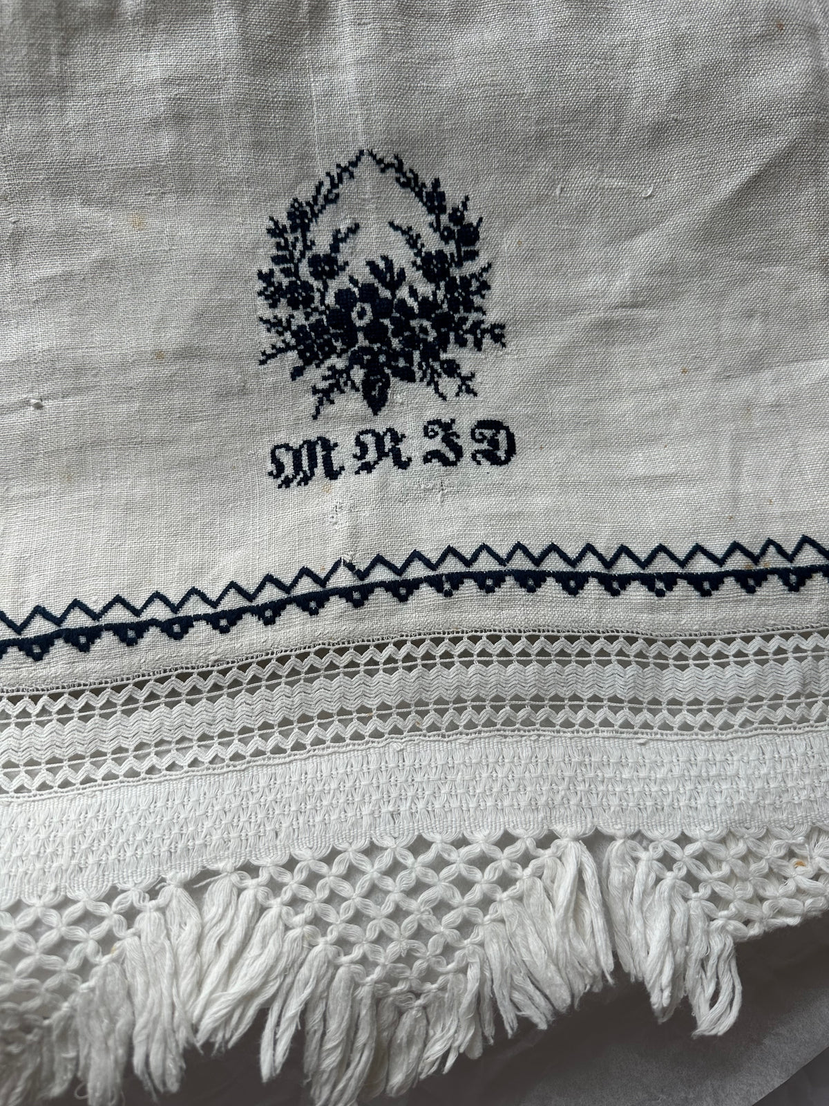 ØHM 353x11 Lyø broderi